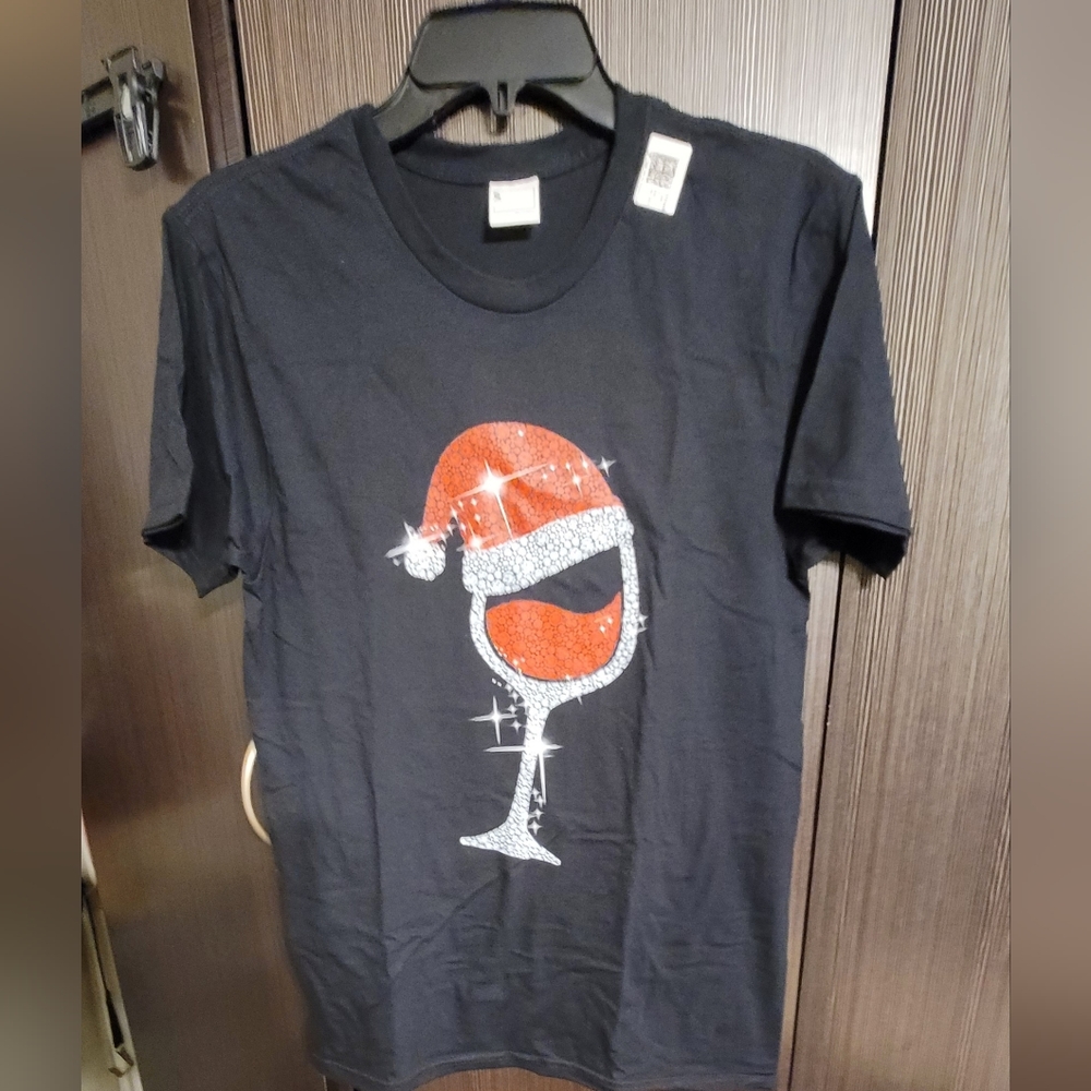 NEW! Bling look t-shirt(print) Christmas cheer with wine glass & Santa hat print